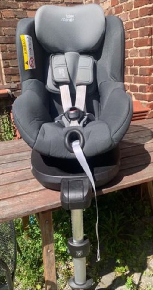 Gepflegter Britax Römer Kindersitz Dualfix 2 R grau ISOFIX in Iserlohn