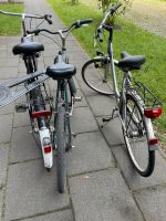 drei Fahrräder reparaturbedürftig , 28 zoll Hollandrad  28 zoll Niedersachsen - Oldenburg Vorschau