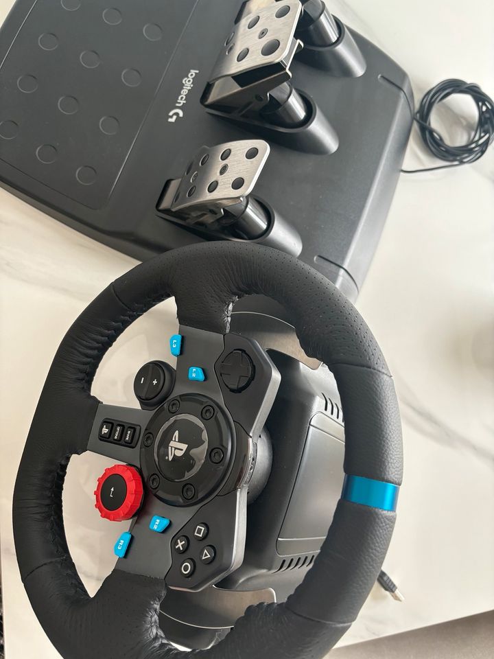 Logitech G29 DRIVING FORCE  PlayStation/PC in Bremerhaven
