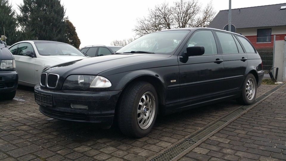 BMW 318i touring Klimatronic Zv. El.Fh KEIN TÜV in Randersacker