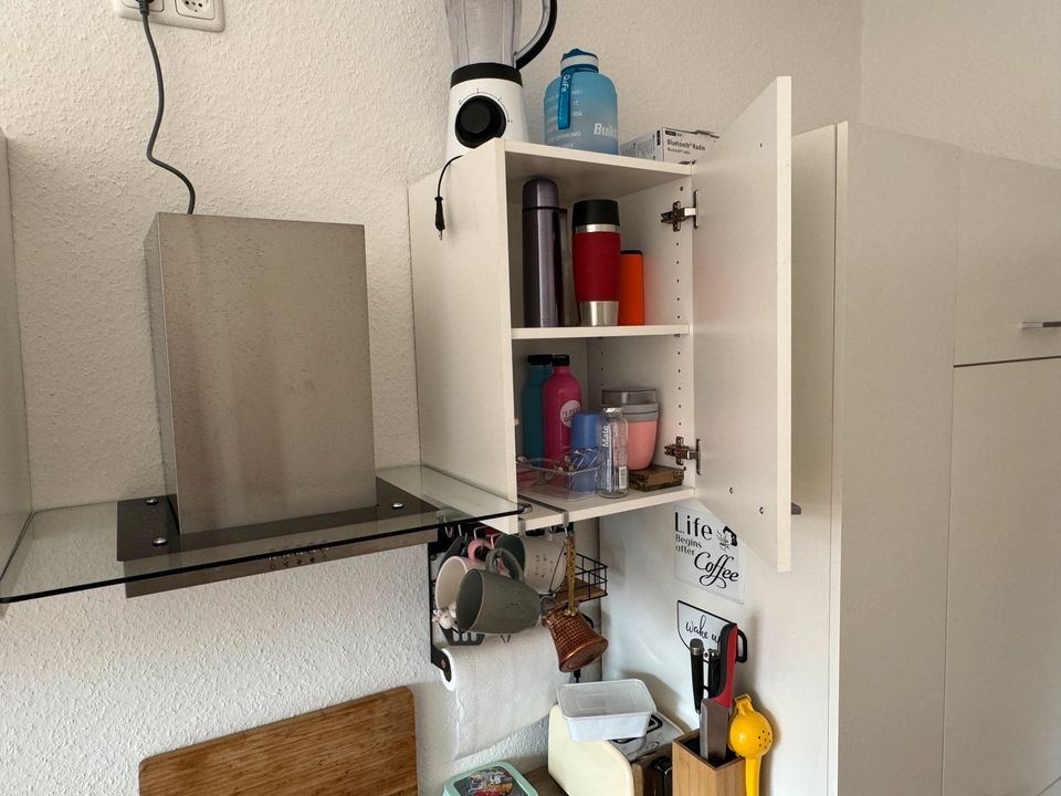 Einbauküche mit E-Geräten in Duisburg