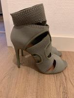 Neue Khaki Zara High Heels Nordrhein-Westfalen - Recklinghausen Vorschau