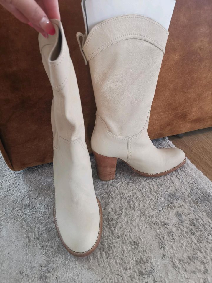 Beige weiss Cowboy Boots Esprit NEU & OVP Größe 38 in Stuttgart ...