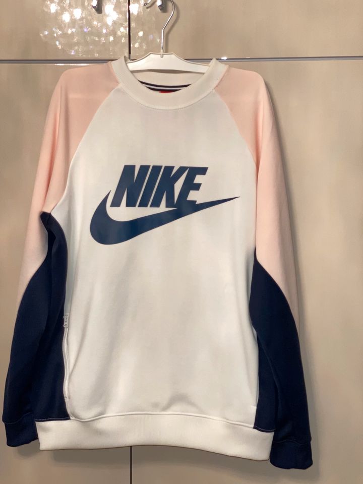 Nike Hoodie S in Solingen