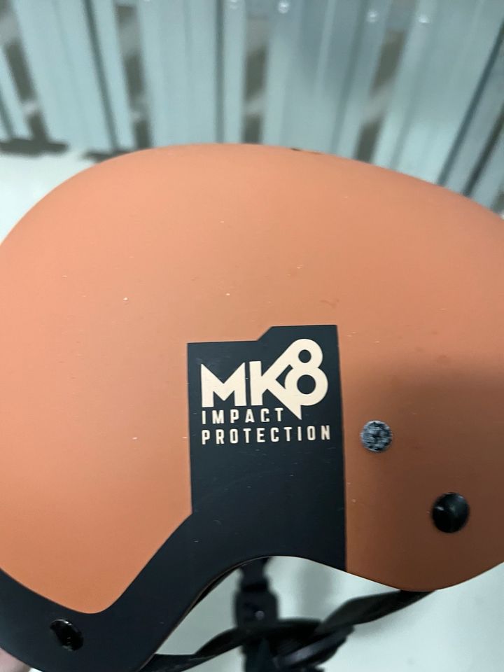 Mystic MK8X Kite Helm Rusty Red Größe M in Hamburg