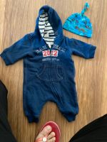 H&m Baby Strampler 56 Baumwolle Mütze Dinosaurier newborn neugebo Nordrhein-Westfalen - Much Vorschau