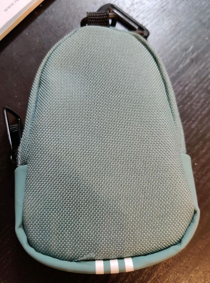 Adidas Tiny Classic Rucksack in Unna