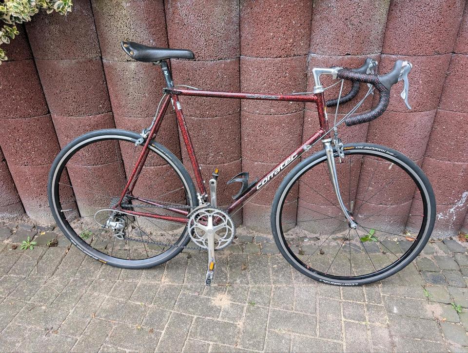 Corratec Rennrad Rh 59,5 Shimano 600 Tricolor 2x8 STI in Hamburg