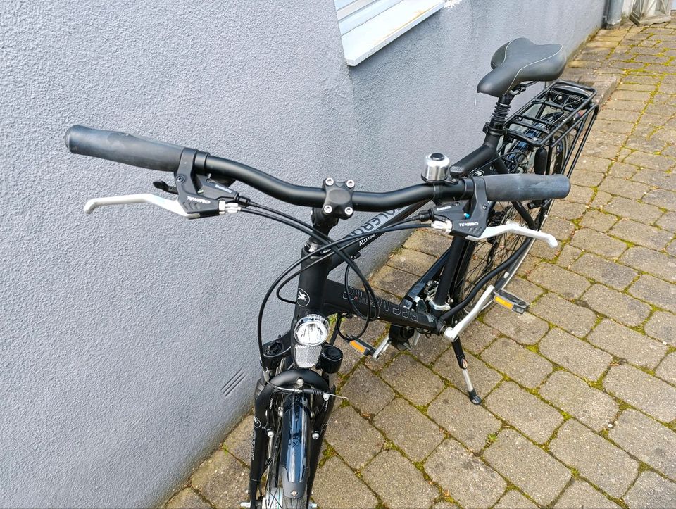 Citybike Pegasus Solero, RH 58cm, 24 Gänge in Kirchlengern