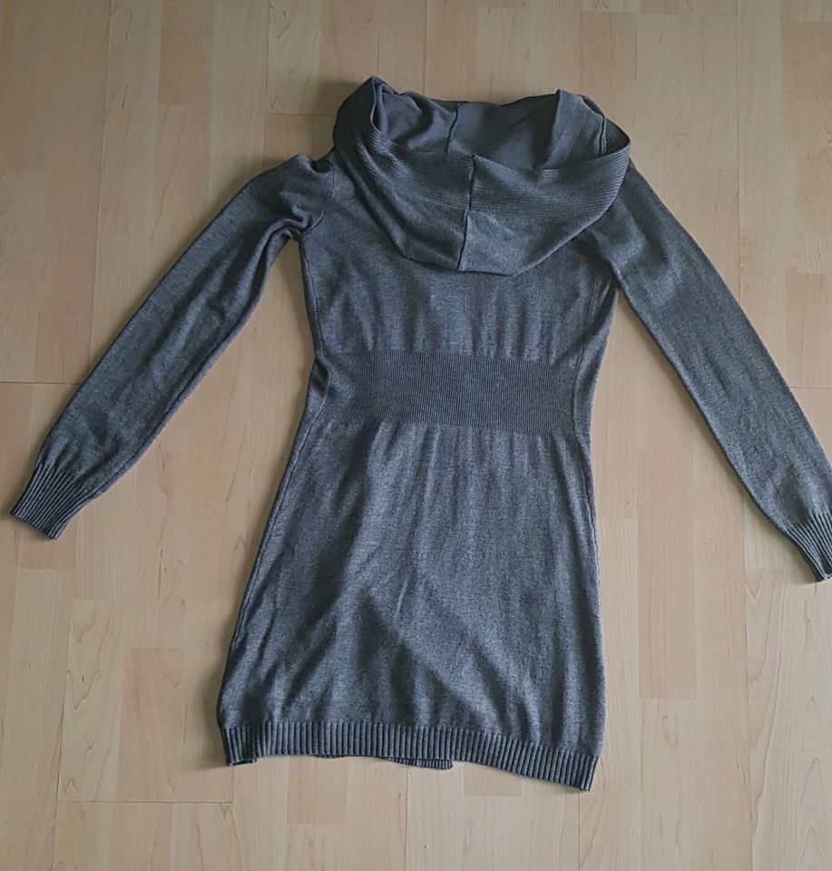 Longjacke Cardigan lang von Colloseum Gr. XS wie neu! in Waldershof