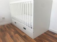 Baby Bett aus Holz weiß mit Matratze Rheinland-Pfalz - Niederzissen Vorschau