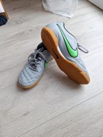 Nike Hallenschuhe gr.42 Nordrhein-Westfalen - Schlangen Vorschau