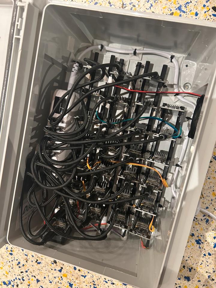 ESP32 Cluster - Nerdminer - Nerd-Projekt in Braunschweig