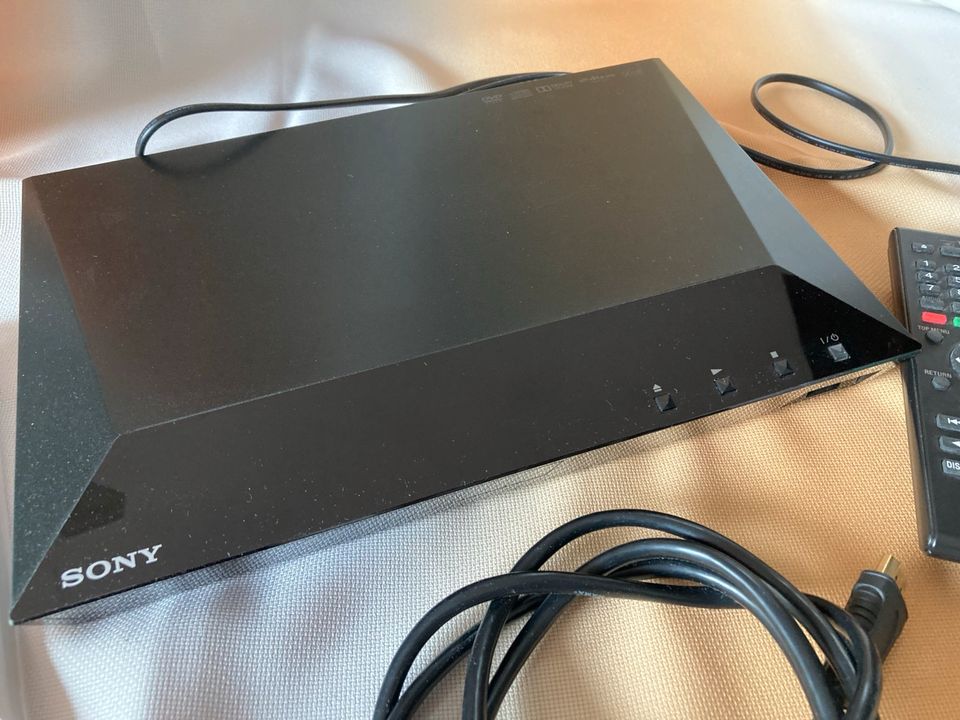 Sony DVD/BlueRay Player neuwertig BDP-S1100 in Stuttgart