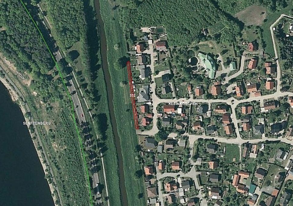 unbebauter Grundstücks****STREIFEN**** östlich des Flusses ́Schwarze