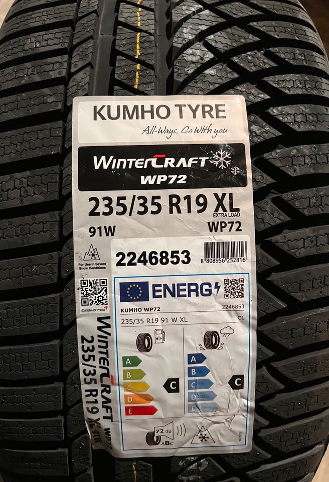 235/35R 19 91W Kumho Winter Reifen in Wendlingen am Neckar