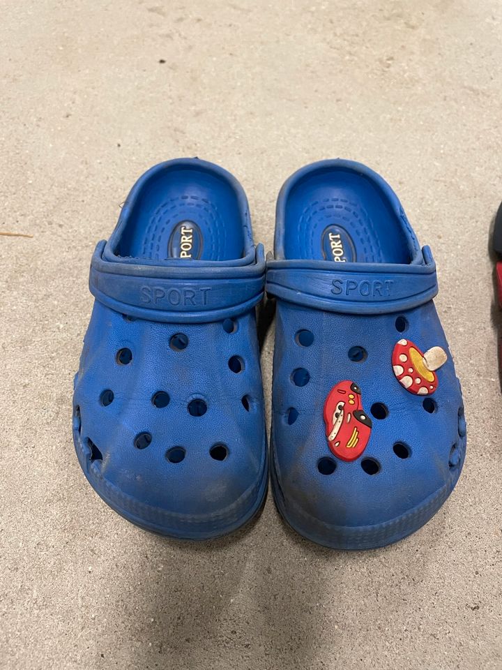 Crocs Kinder Badeschuhe - Größe 26 - Original und Sport - je 4€ in Berlin