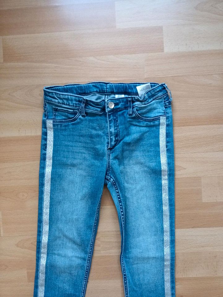 H&m jeans in Gr.146 in Aalen