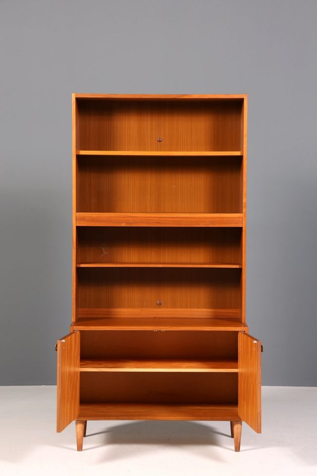 Schlichtes Mid Century Regal "Made in Denmark" Bücherregal Retro Schrank Danish Design Kommode Artikel-Nr.: B829 in Berlin