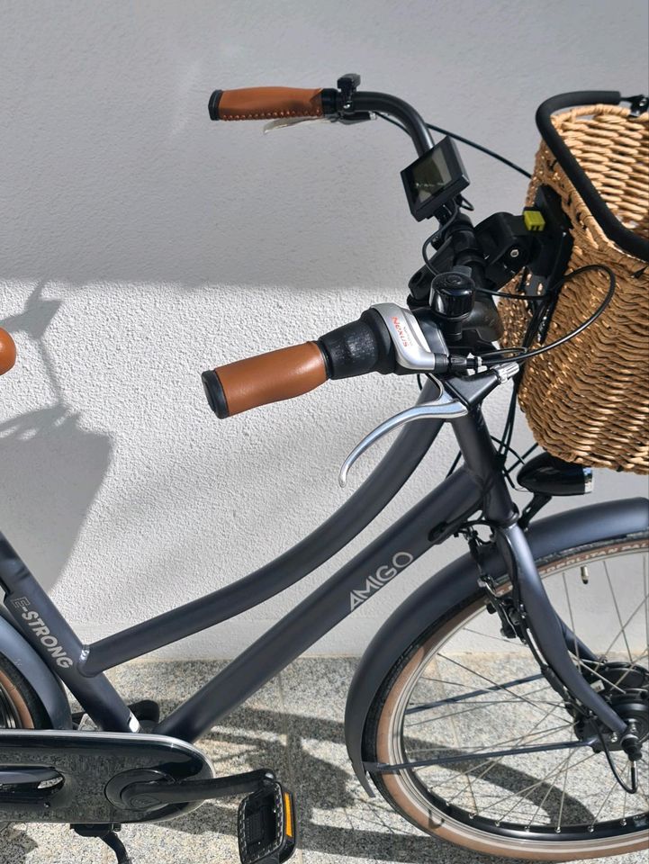 Amigo E-Bike E-Strong T3 28 Zoll Damen Hollandrad matt grau Basil in Eichenau