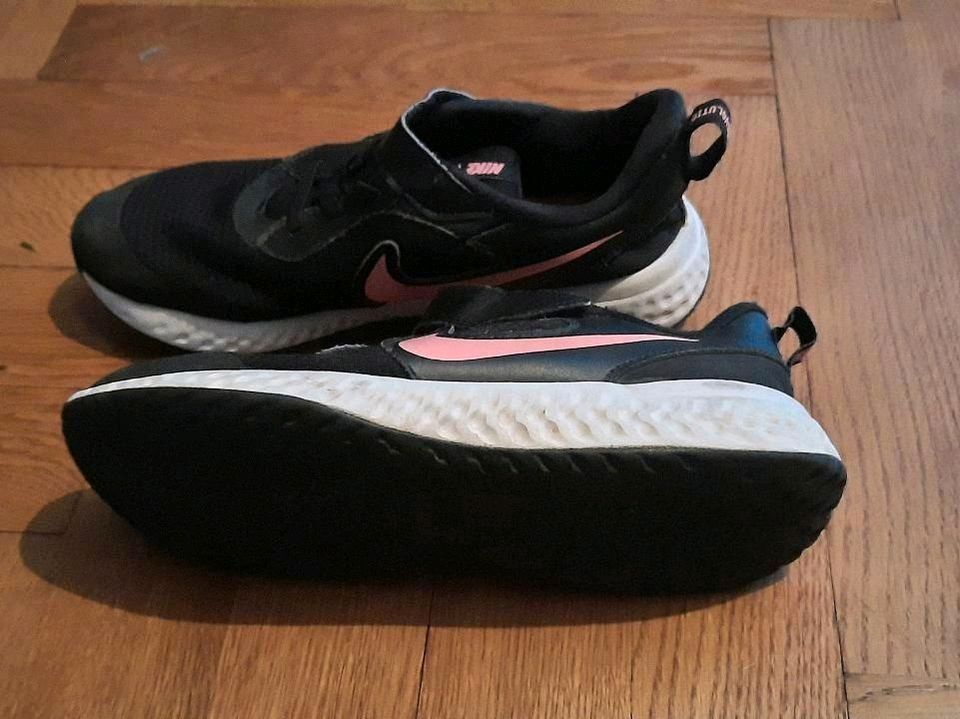 Mädchen Sportschuhe, Sneaker, Gr. 35 und 37(36) in Hamburg