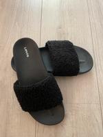 Neue Levi‘s Slides mit Teddyfell Gr. 39/40 Köln - Lindenthal Vorschau