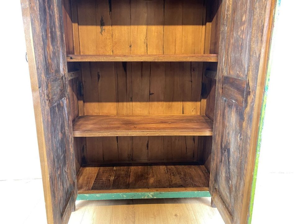 Boatwood by WMK # Einzigartiger Wäscheschrank aus altem Bootsholz , ein handgefertigtes Unikat aus massivem Teakholz # grüner Schrank Kleiderschank Schlafzimmerschrank Garderobe Wardrobe Bootsmöbel in Berlin