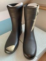 HUNTER Gummistiefel 40/41 schwarz & Paket mit Zubehör Hessen - Friedrichsdorf Vorschau