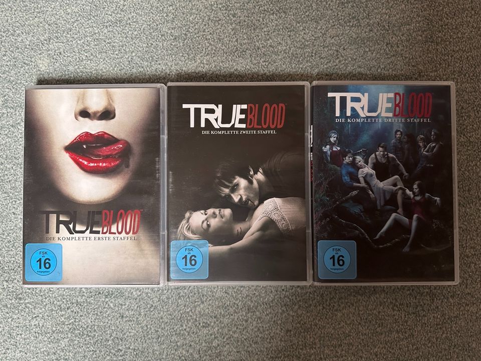 True Blood Staffeln 1-3 in Grafing bei München