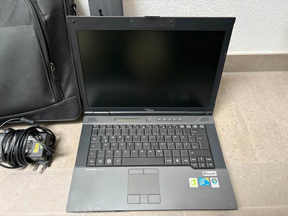 Fujitsu-Siemens ESPRIMO Mobile M9410, Laptop, 256GB SSD, 4GB RAM in Traunstein