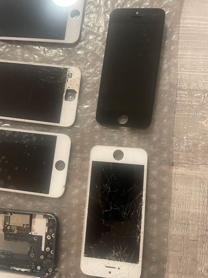 Apple iPhone 6 6s Display Ersatzteile Defekt Bastler Konvolut in Kuppenheim