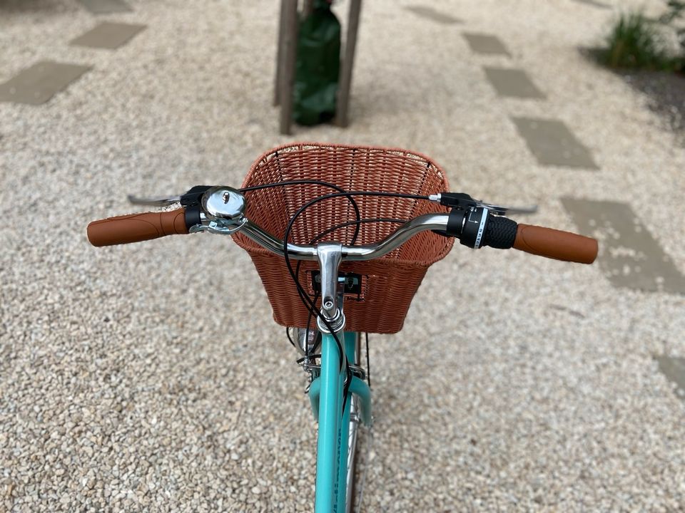 Schönes Damenrad inkl. Vintage Korb☀️ in Frankfurt am Main