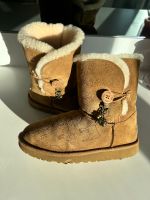 UGG Bailey Button Tiere Lammfell Boots Stiefel in 34 braun Cognac Nordrhein-Westfalen - Korschenbroich Vorschau