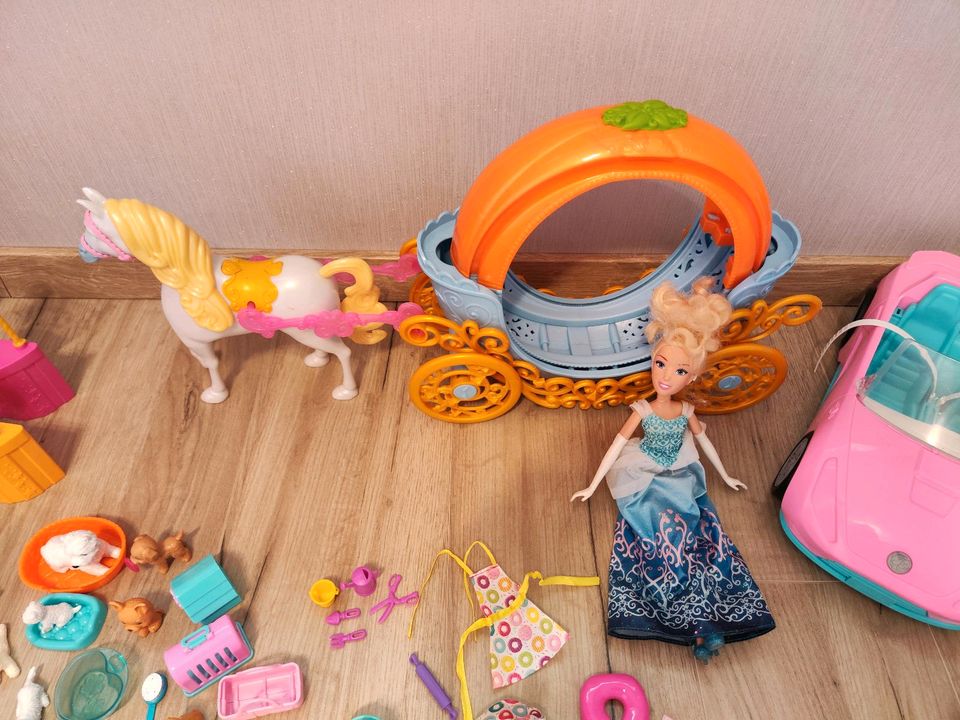 Barbie XXL Konvolut Camper Disney Enchantimals in Quakenbrück