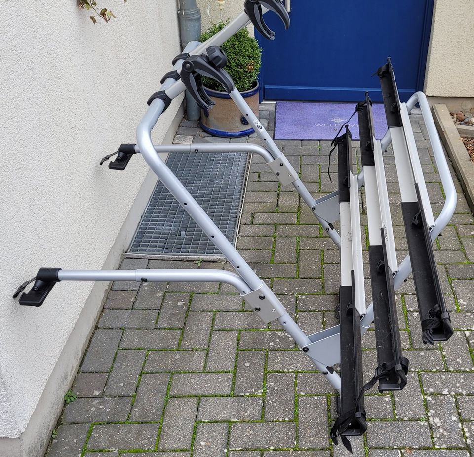 Fahrradträger von THULE (Heckklappe) mit Erweiterung für 3 Räder in Hildesheim