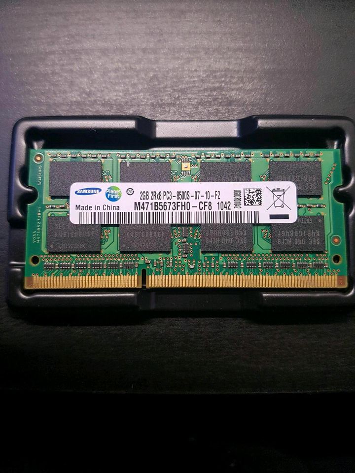 Samsung 2GB  M471B5673FH0-CF8 , PC3-8500 (DDR3-1066), DDR3 SDRAM, in Dortmund