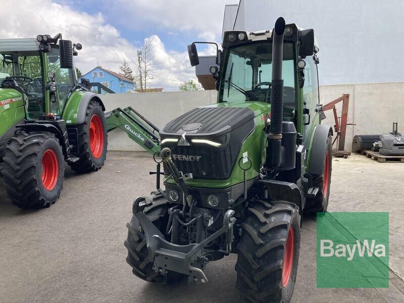 Fendt TRAKTOR 211 V VARIO GEN3 Weinbergtraktor in Brackenheim