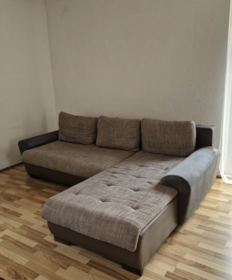 Sofa Wohnlandschaft mit Schlaffunktion in Berlin