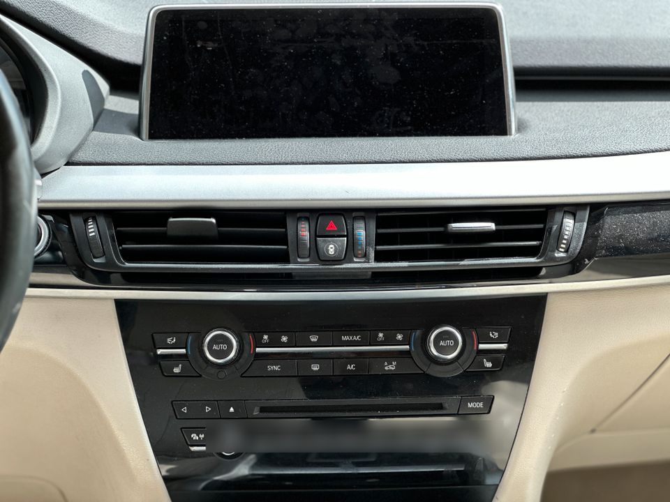 BMW X5 sDrive25d - Head-Up-Display-Heizung-Rückfahrkammera in Düsseldorf