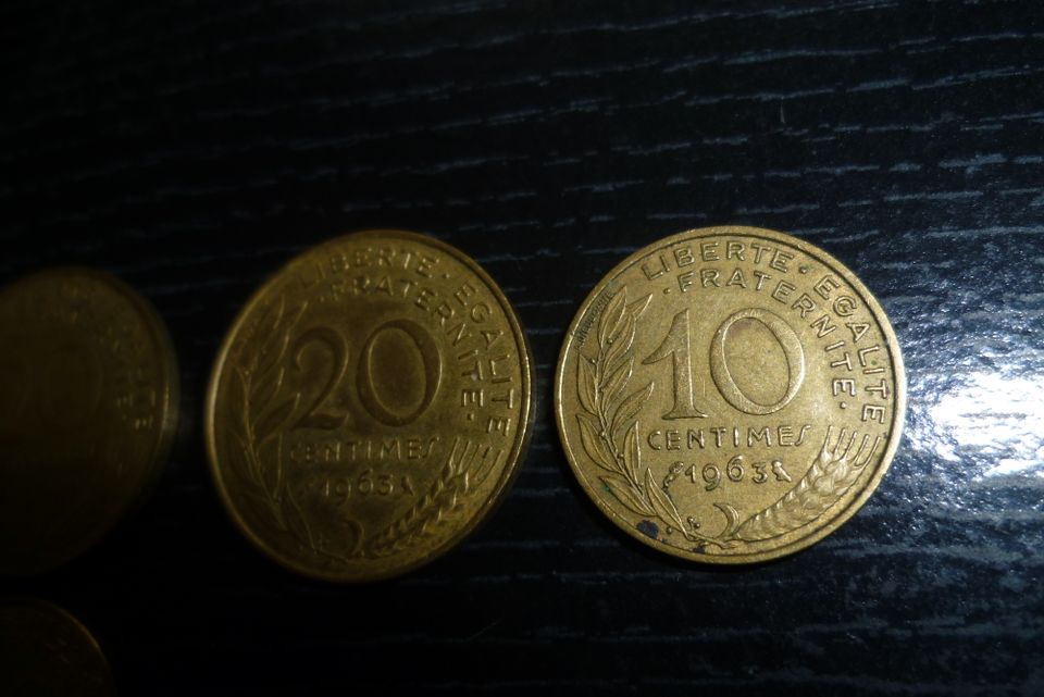 6 Geldmünzen Münzen aus Frankreich 20 und 10 Centimes Geld in Berlin
