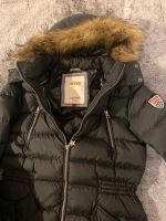 Hilfiger Daunenmantel Größe M NP 400€ Berlin - Treptow Vorschau