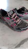 Asics Sportschuhe mit Gelsohle für Damen, kaum getragen Bayern - Untermeitingen Vorschau