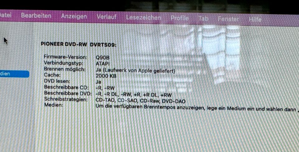 iMac Ende 2009 mit Magic Mouse und Magic Keyboard Remote Control in Wolfsburg