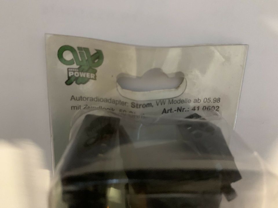 AIV Autoradio Adapter für VW Golf Passat Sharan Polo (410602) in Essen