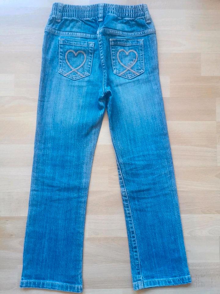 Jeanshose von s. oliver für Mädchen. Gr. 128. Sehr gut erhalten in Hamburg