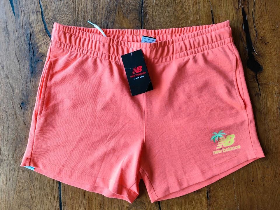 New Balance Palm tree Shorts in Essen