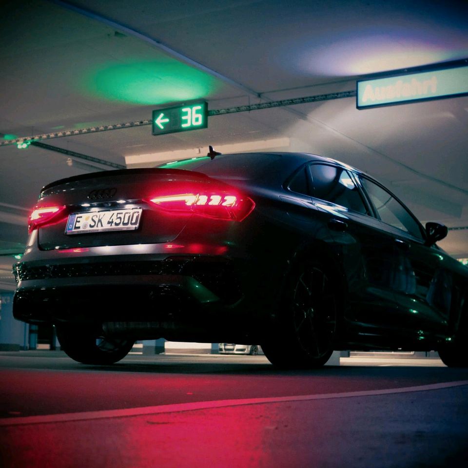 Audi RS3 mieten / Sportwagen mieten in Essen