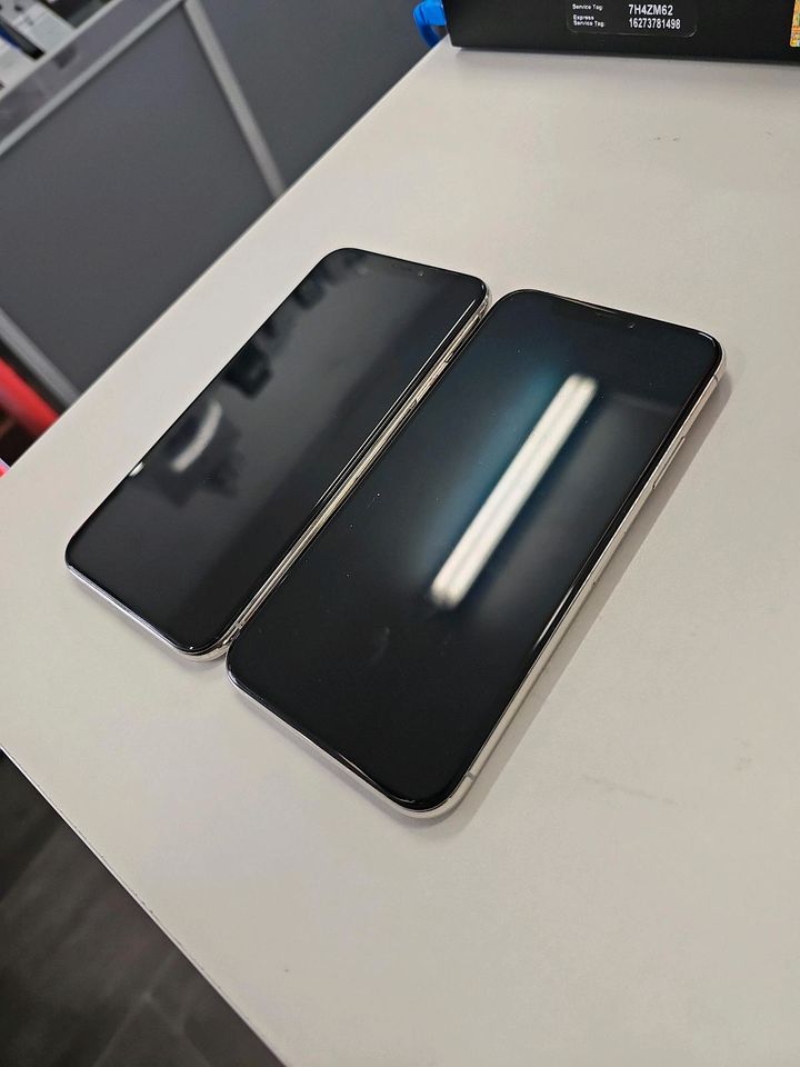 IPhone X 64GB in Weiß & Schwarz Top Zustand 100 Sauber Für 149€ in Frankfurt am Main