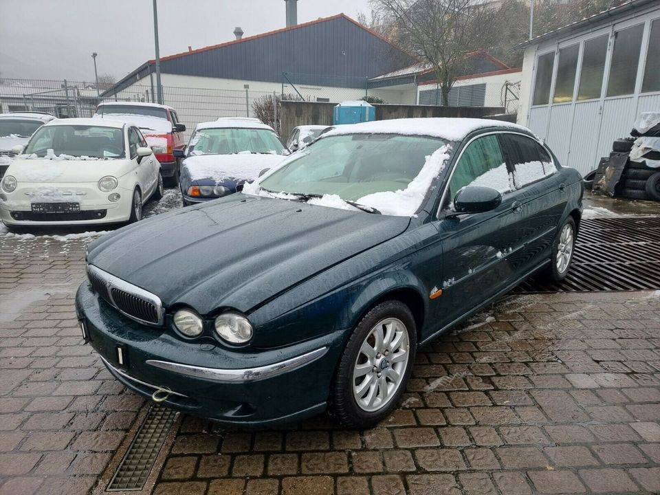 Jaguar X-Type 2.5 V6 4x4 Leder Navi El.Sitze Alu SD in Randersacker