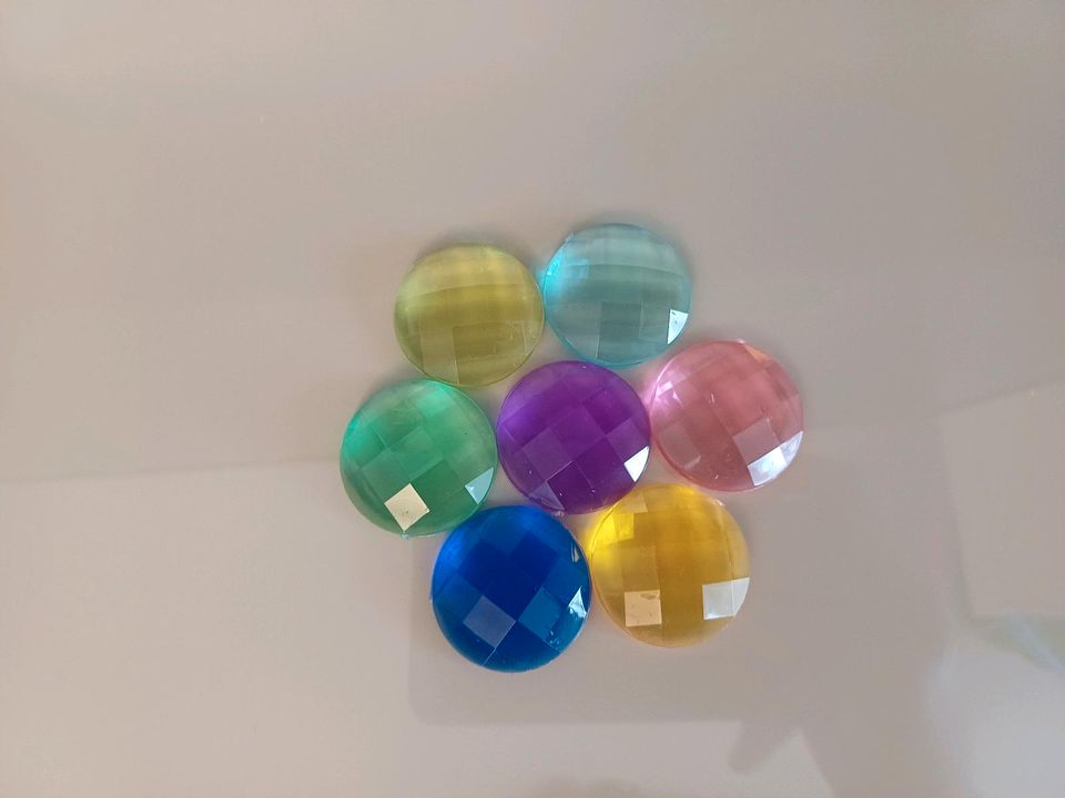 30x Edelsteine Acrylglas Sensorische Spiele Montessori Regenbogen in Gießen